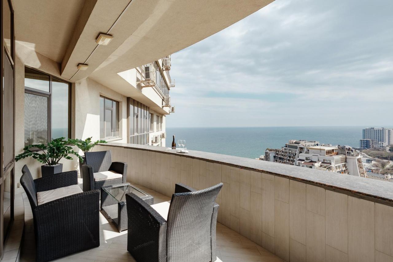 Prestige Plaza Apartments Odesa Exterior photo