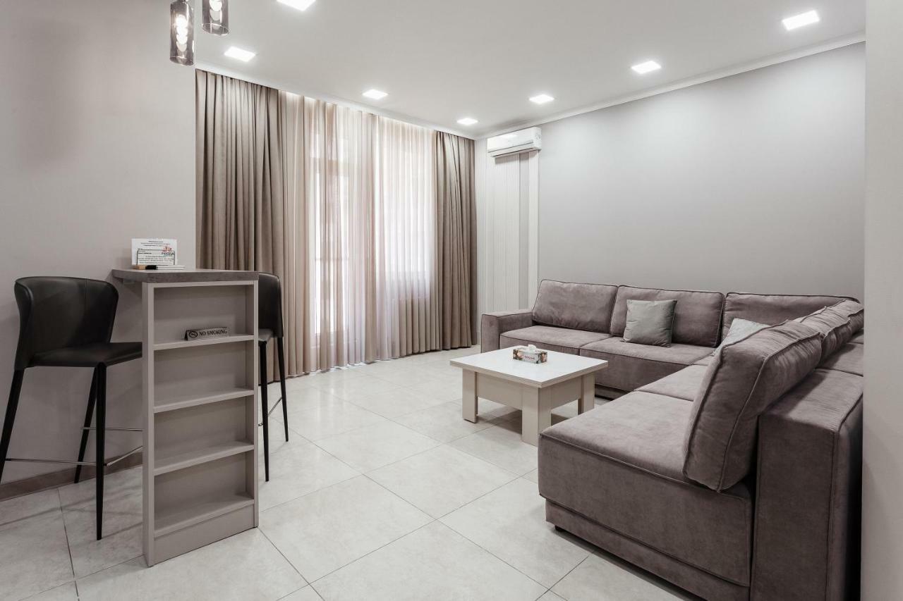 Prestige Plaza Apartments Odesa Exterior photo
